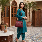 Compact & Stylish Girls Leather Shoulder Bag – Easy Carry for Daily Essentials